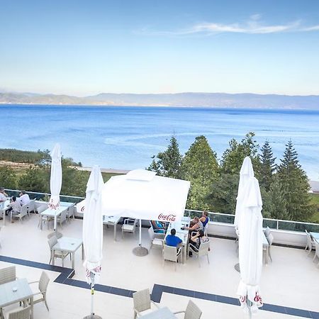 Hotel Izgrev Spa & Aquapark Струга Экстерьер фото