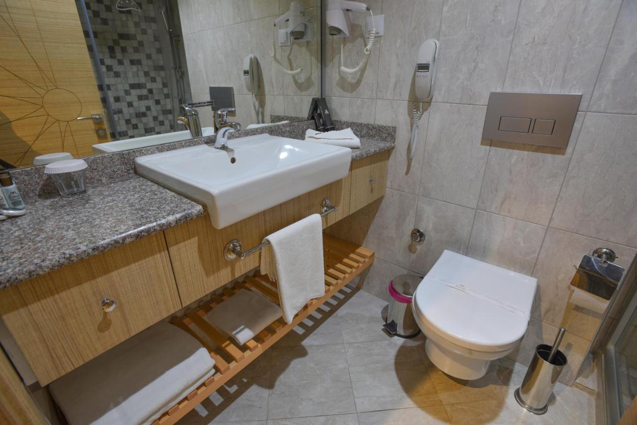 Hotel Izgrev Spa & Aquapark Струга Экстерьер фото