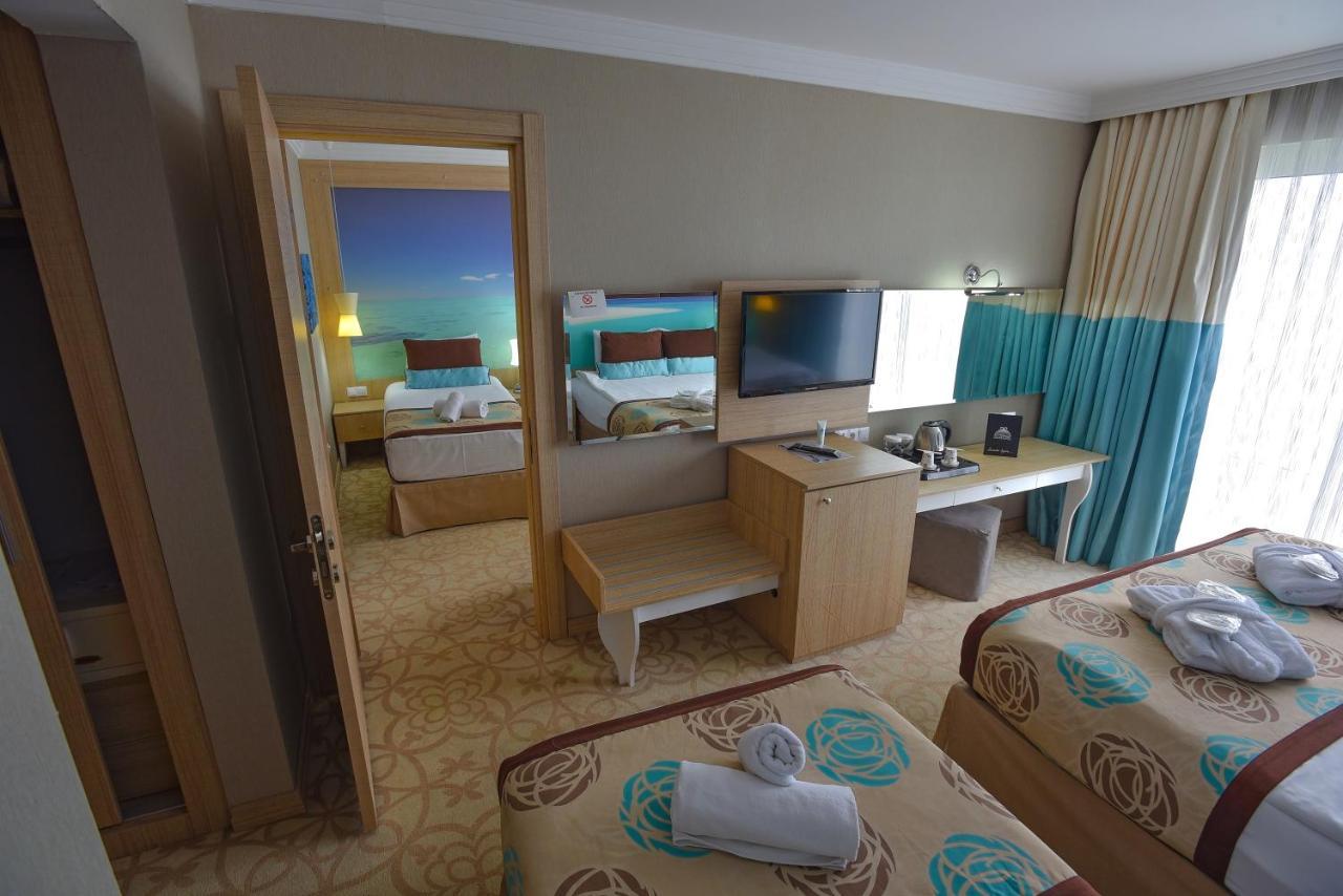 Hotel Izgrev Spa & Aquapark Струга Экстерьер фото