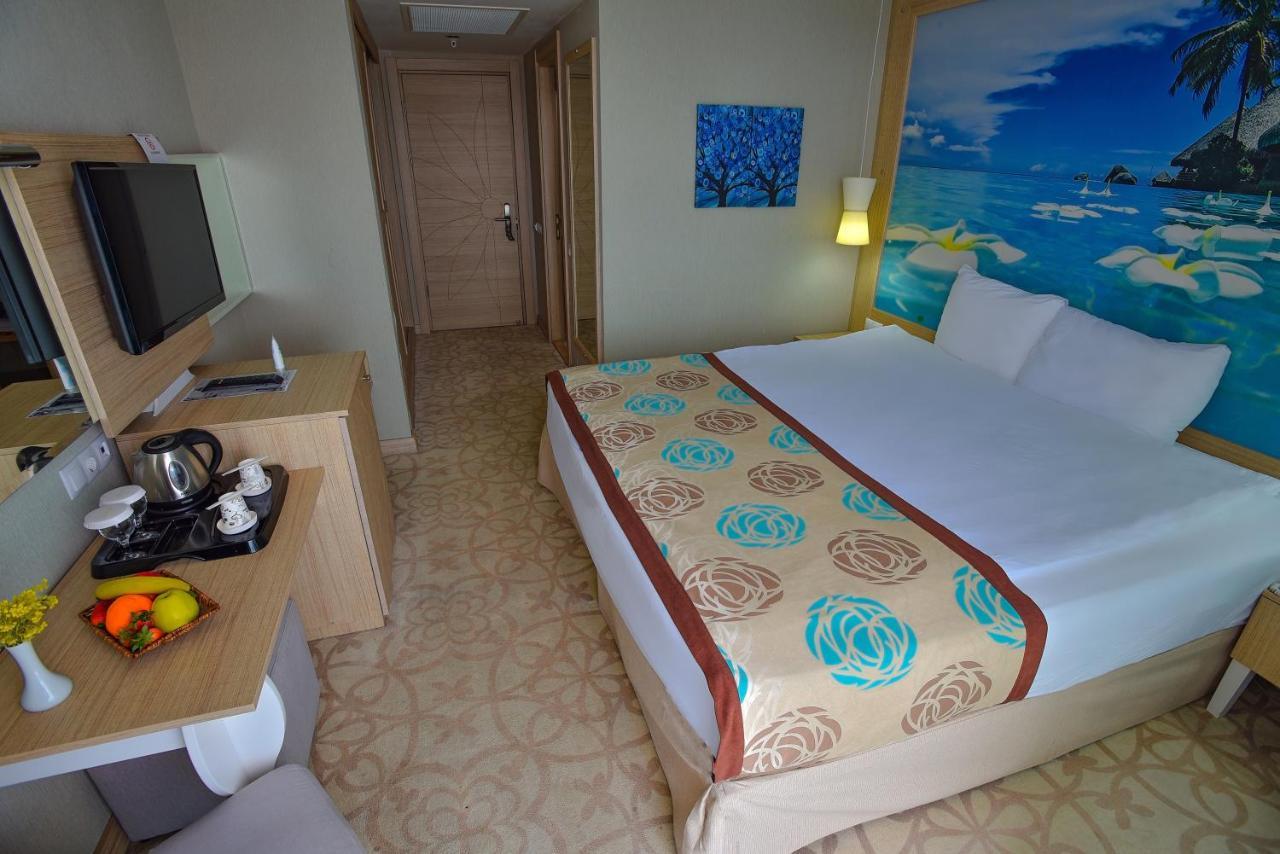 Hotel Izgrev Spa & Aquapark Струга Экстерьер фото