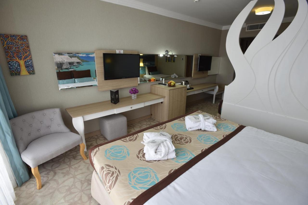 Hotel Izgrev Spa & Aquapark Струга Экстерьер фото