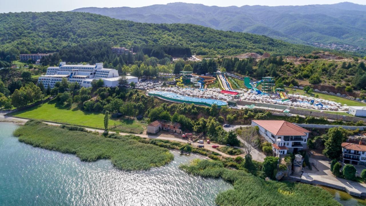 Hotel Izgrev Spa & Aquapark Струга Экстерьер фото