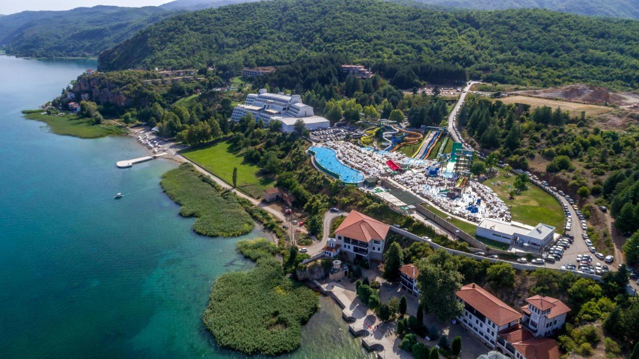 Hotel Izgrev Spa & Aquapark Струга Экстерьер фото