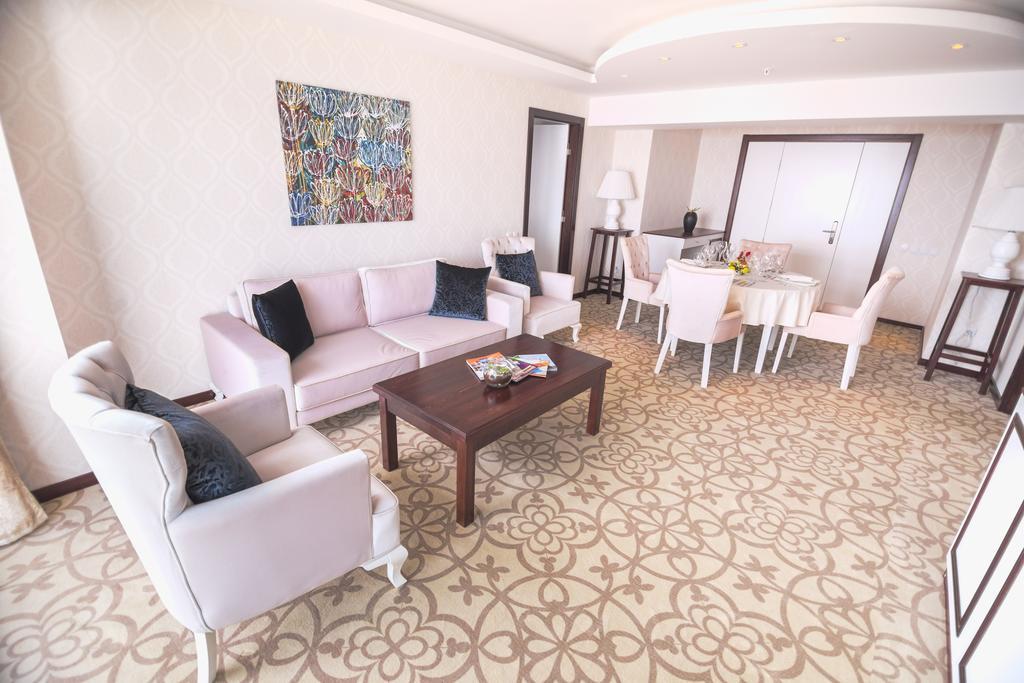 Hotel Izgrev Spa & Aquapark Струга Экстерьер фото
