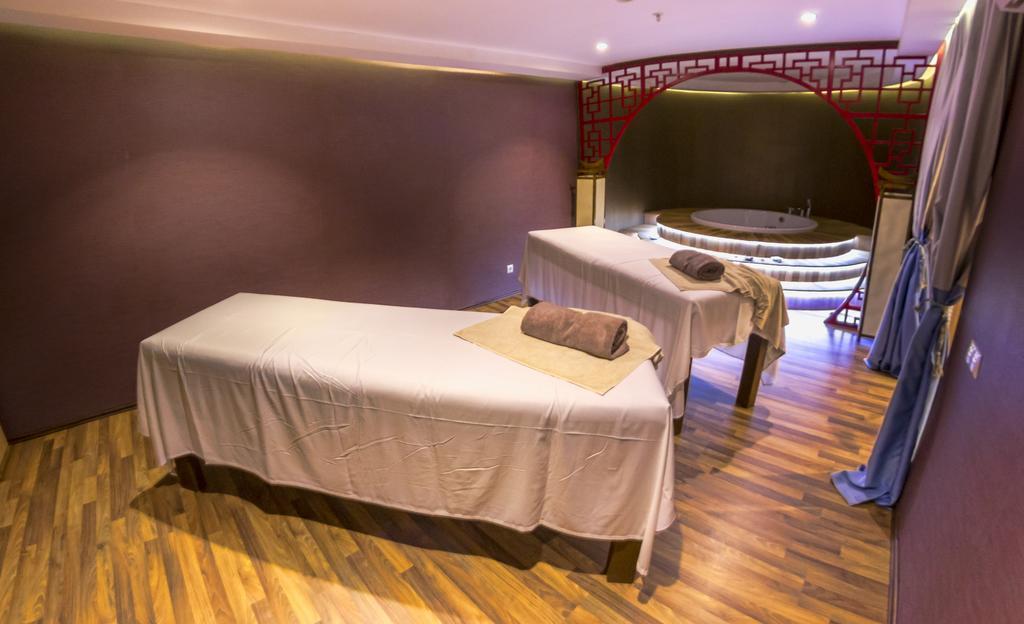 Hotel Izgrev Spa & Aquapark Струга Экстерьер фото